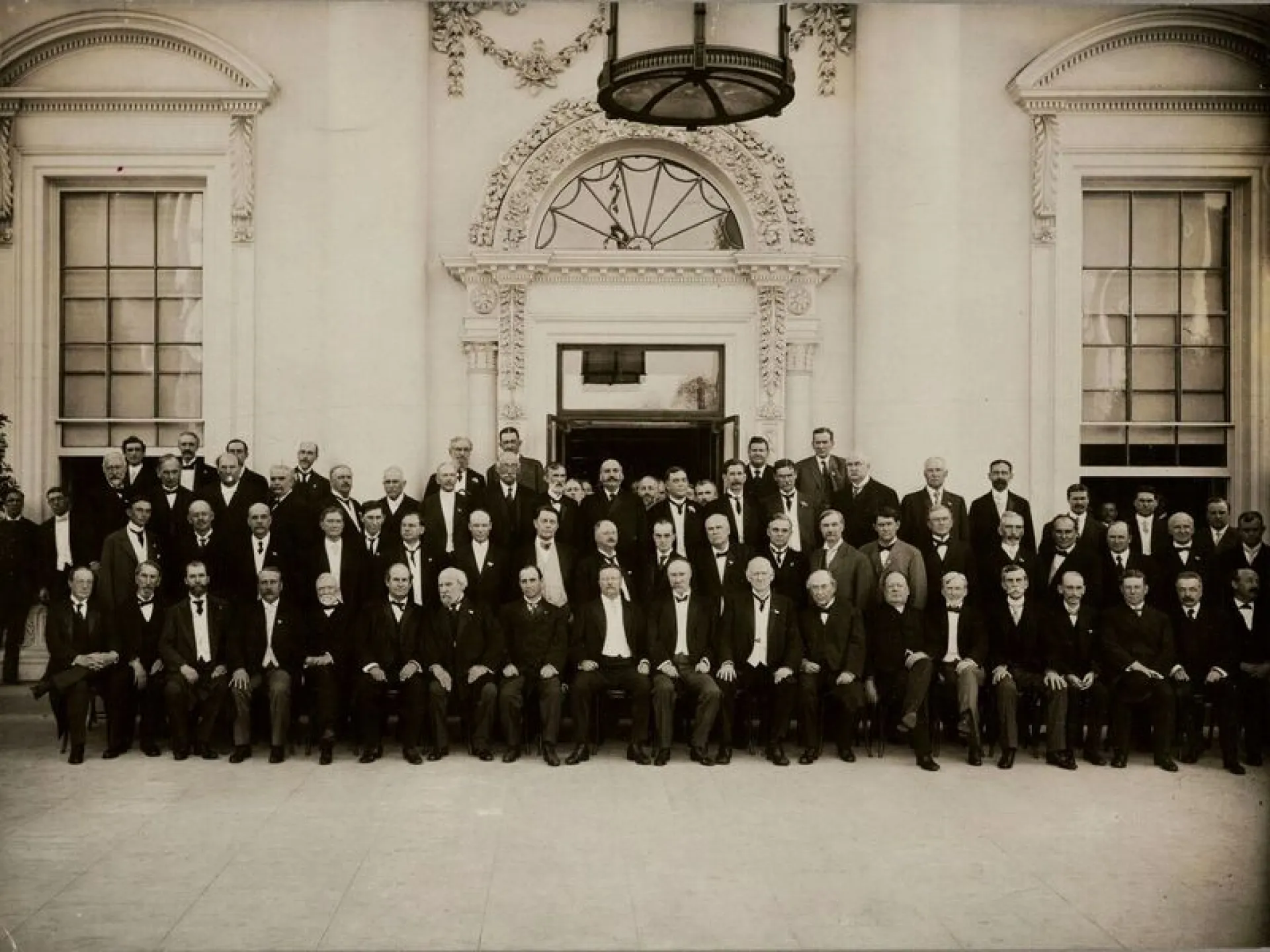 Group portrait of the 1908 Conference of Governors on Conservation