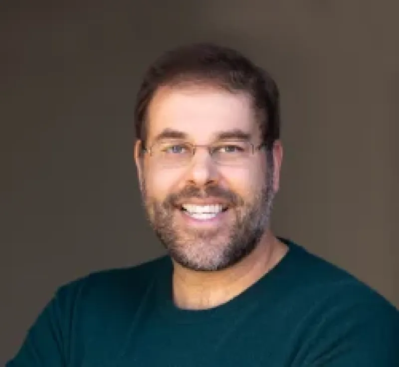 Jeremi Suri headshot