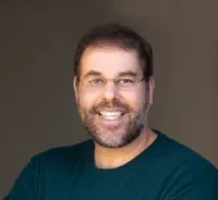 Jeremi Suri headshot