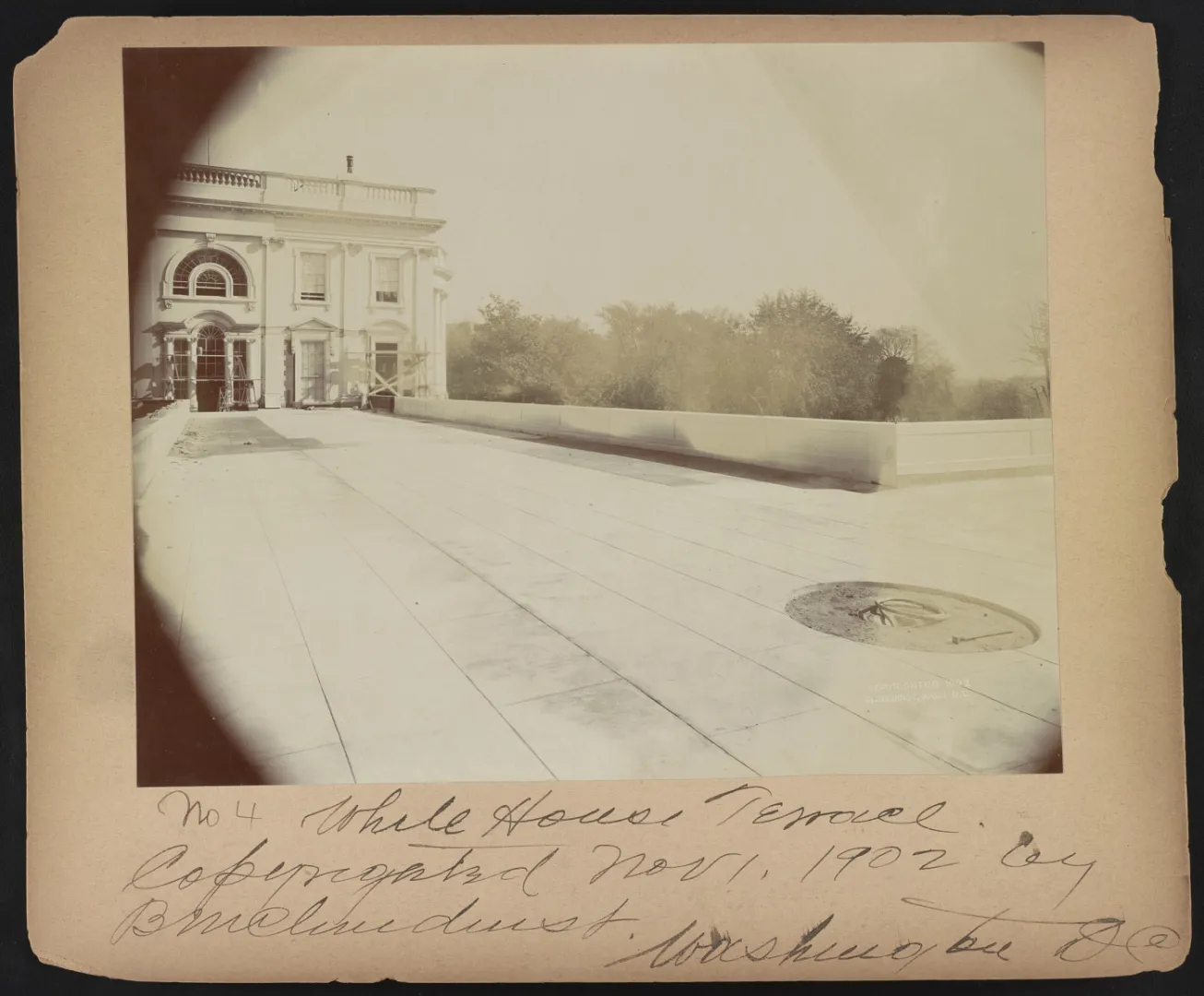 The White House south portico and terrace, photographed in 1902