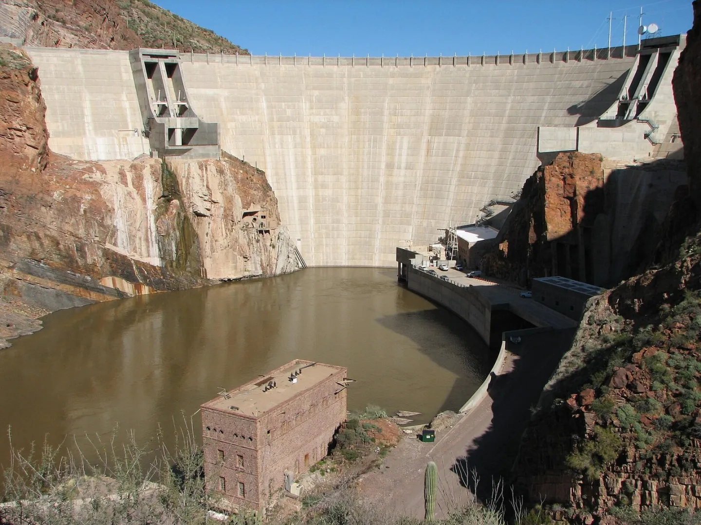 Theodore Roosevelt Dam and its reservoir on the Salt River, Arizona