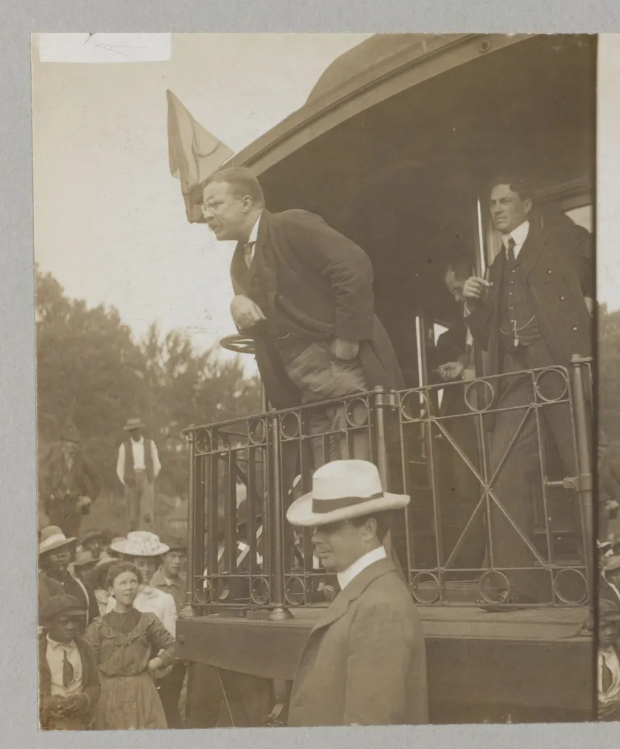Theodore Roosevelt speaking from the rear platform of a railroad car