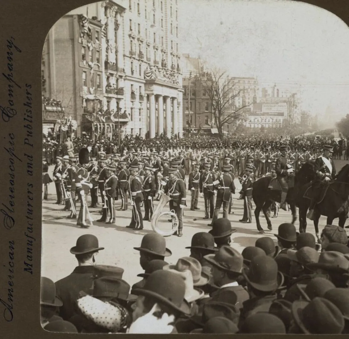 Marching band and troops in the 1905 inaugural parade on Pennsylvania Avenue