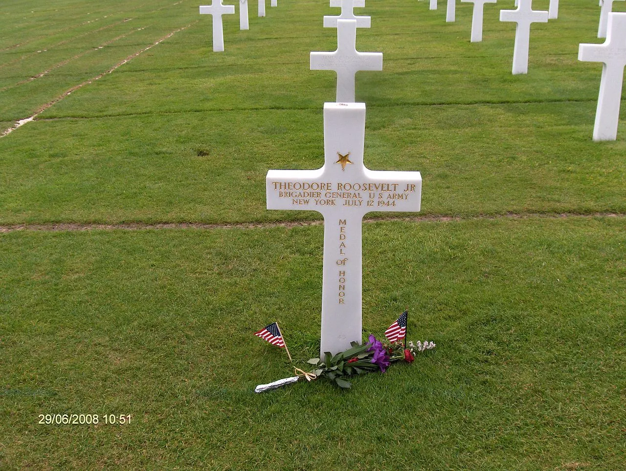 Theodore Roosevelt Jr.'s grave at the Normandy American Cemetery