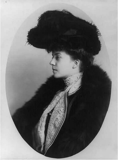 Alice Roosevelt, photographed by Frances Benjamin Johnston.