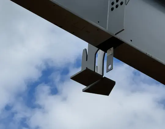 The receiving plates that the mass timbers slide into