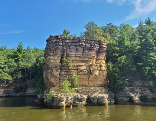Sandstone cliffs above the Wisconsin River at the Wisconsin Dells